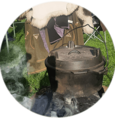 Outdoor Küche bei der Fortbildung intuitives Bogenschießen